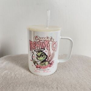 NWOT Grinch Glass Travel Mug Plastic Straw Cupids Brewing Love Potion